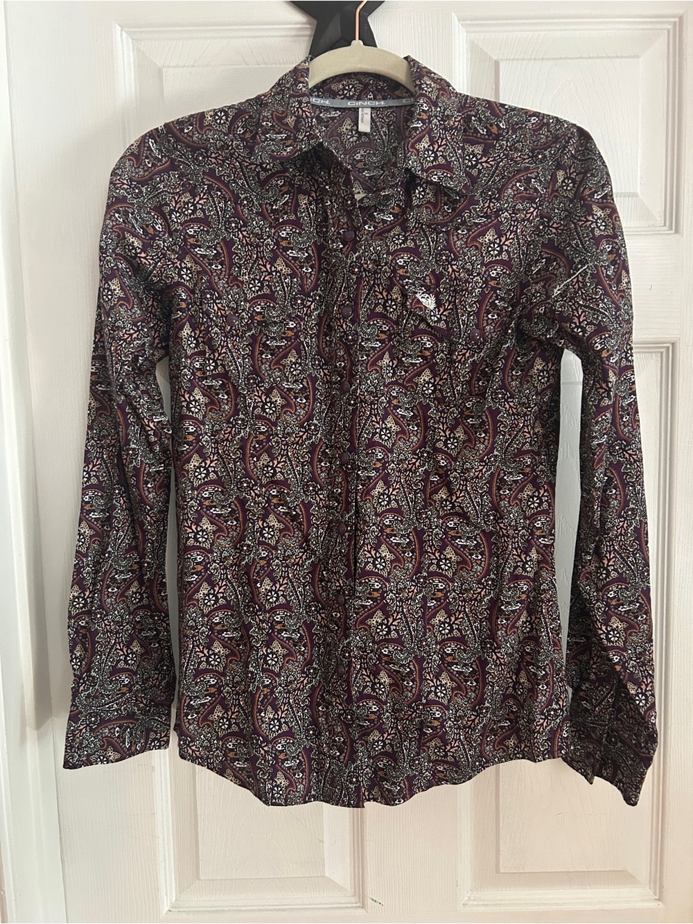 Cinch Women’s Long-Sleeve Paisley Button-Down Shirt - Burgundy